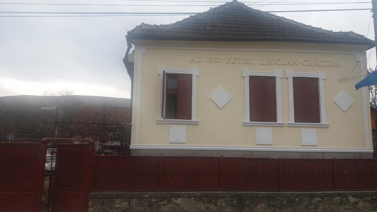 Загородные дома Casa lui Craciun Teliucu Inferior-9